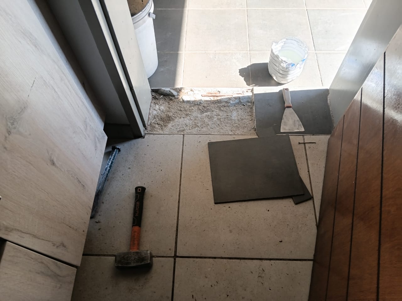 interior floor tiles